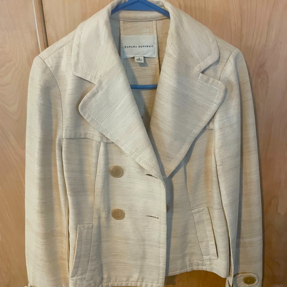 Banana republic short jacket. Size 6 silk and cotton blend.